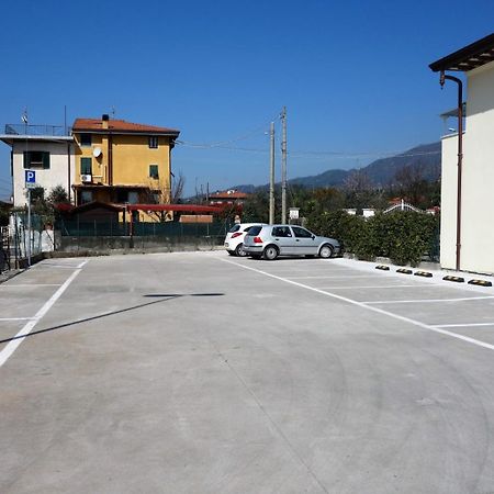 House Versilia Luca E Giada, 5 Chilometri Da Forte Dei Marmi! Exterior foto